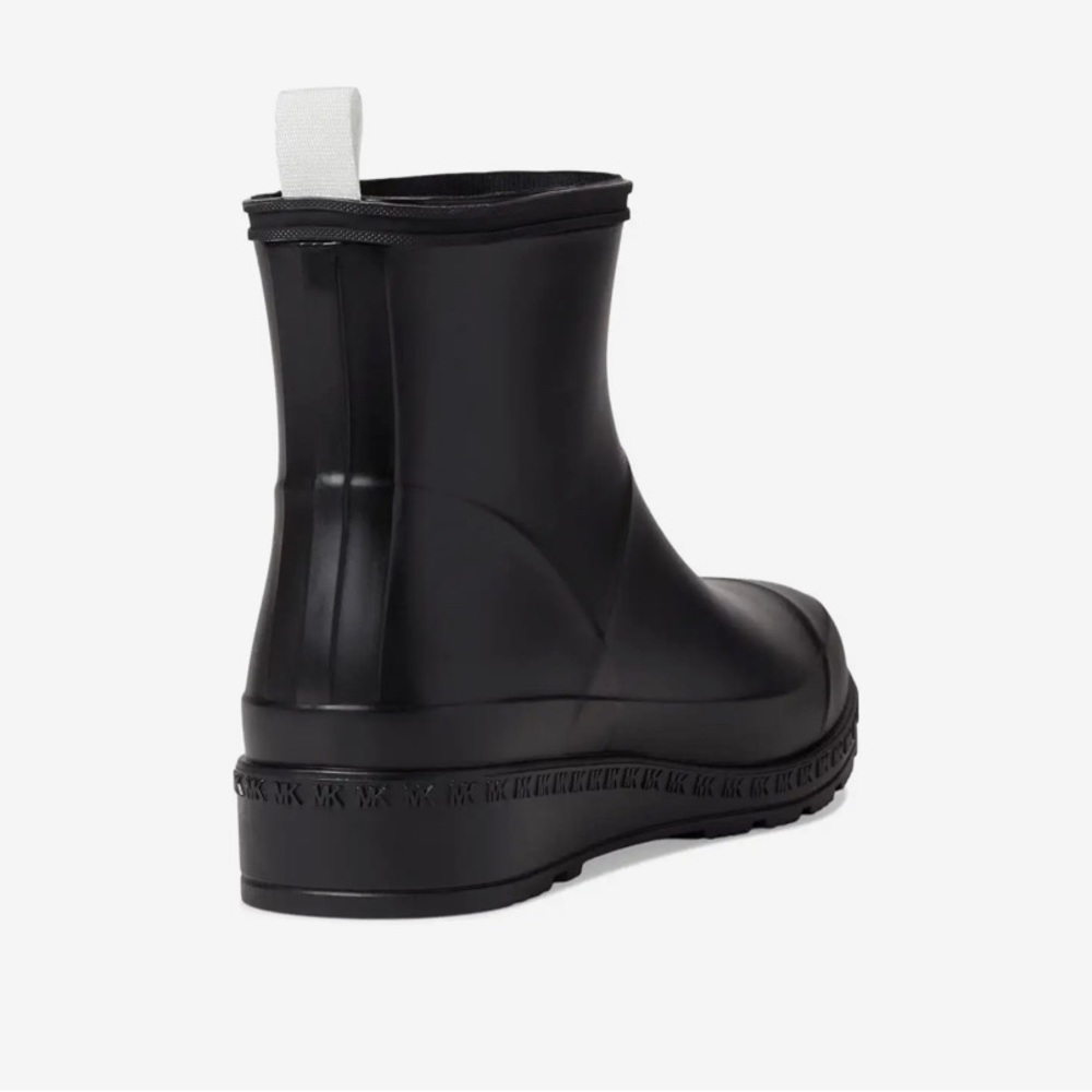NIB Michael Kors Mac Rain Booties Size 7 Black & Optic White - Picture 4 of 9